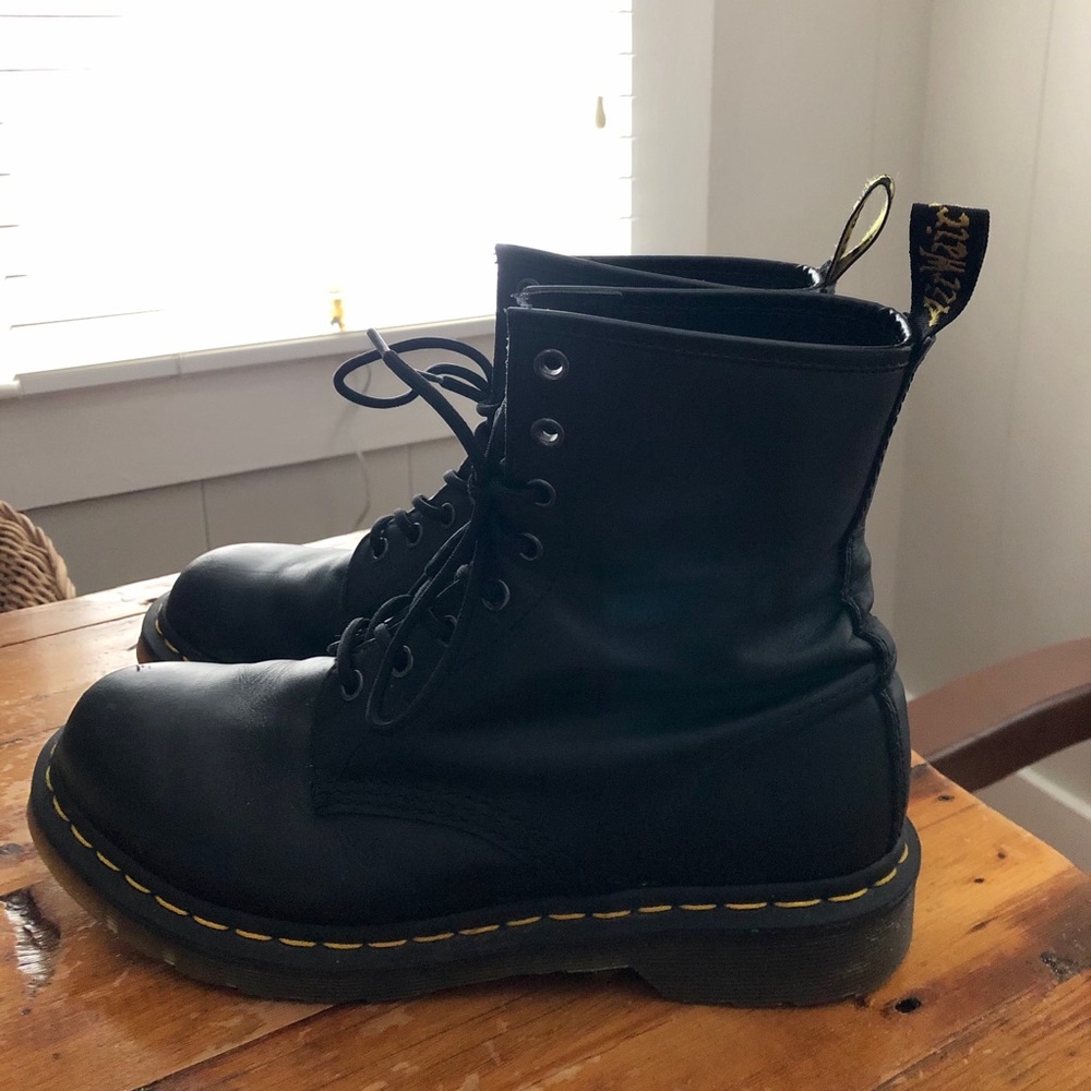Dr. Martens Classic Matte Boots- Size 10